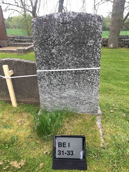 Grave number: BE I    31, 32, 33