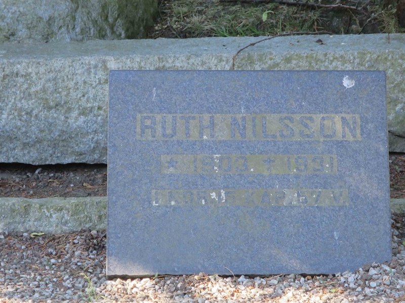 Grave number: HÖB 13   385