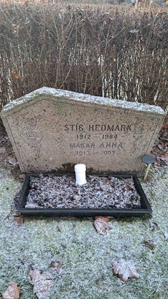 Grave number: 6 05    224, 225