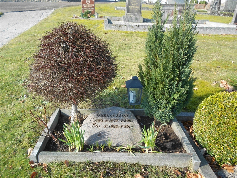 Grave number: NÅ G4    40