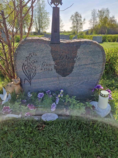 Grave number: 501 14 2710-2711