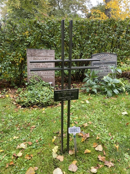 Grave number: 1 H    23