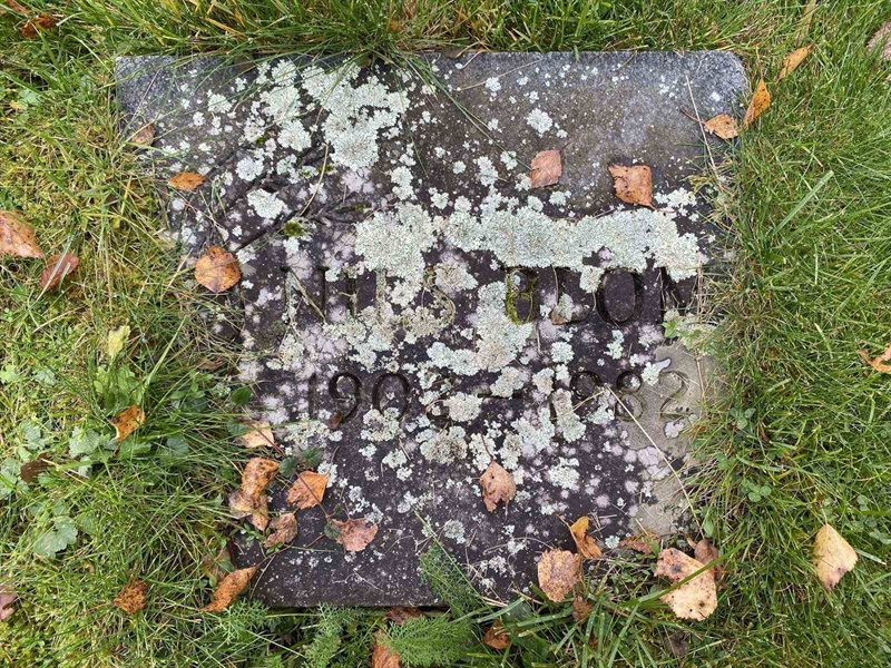 Grave number: 1 24    183