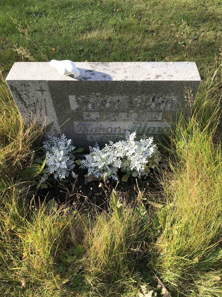 Grave number: ÅR B   130, 131