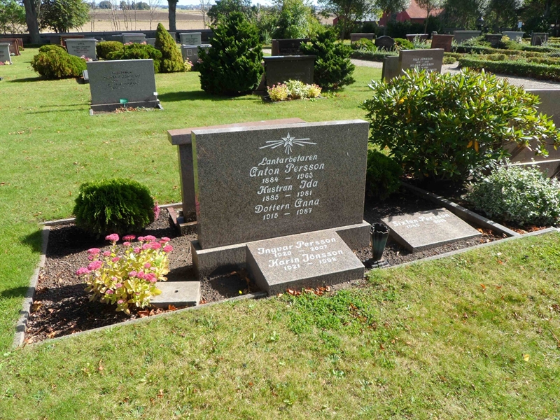 Grave number: SK J    67, 68
