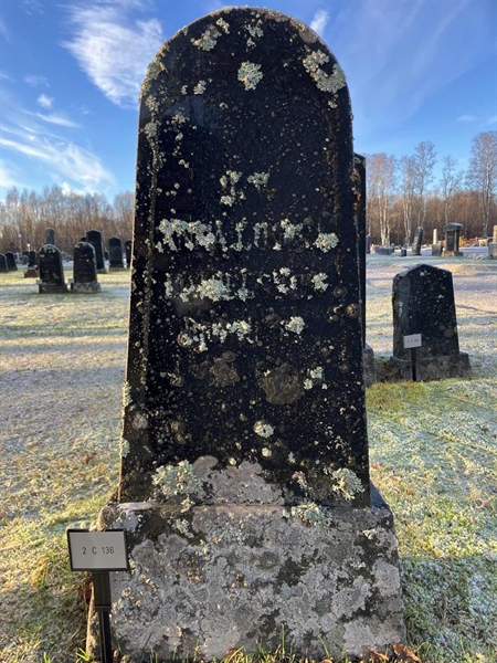 Gravnummer: 2 C   136