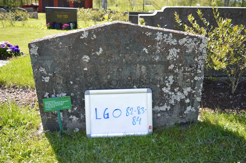 Grave number: LG O    82, 83, 84