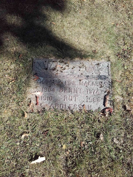 Grave number: NO 07   174