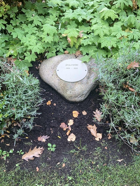 Grave number: 1 3 KGP1     7