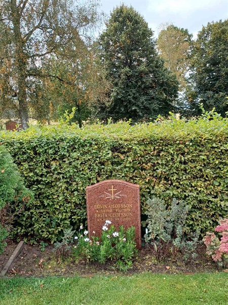 Grave number: OS N   315, 316