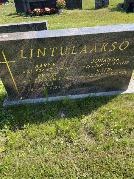 Gravnummer: N 5 1    68