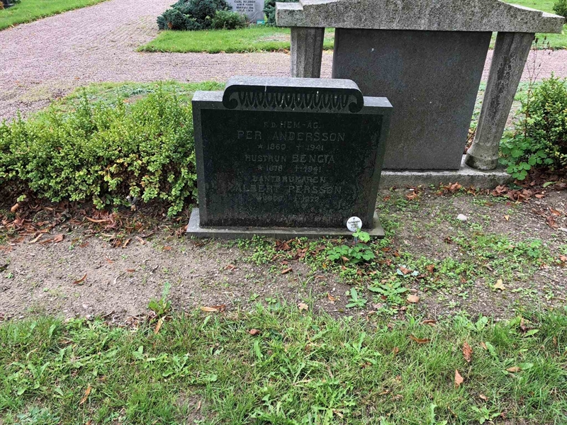 Grave number: AK 03    57, 58, 59