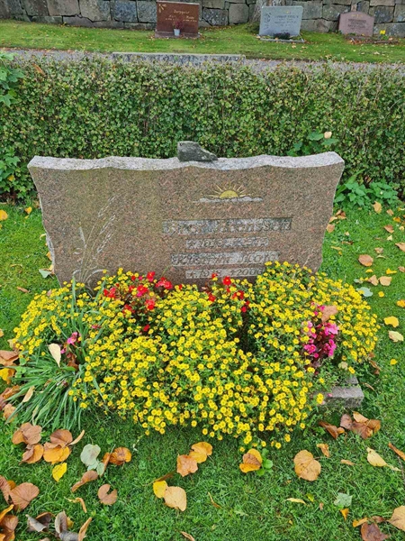 Grave number: K1 05   289, 290