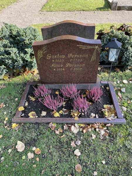 Grave number: VV 5   284, 285