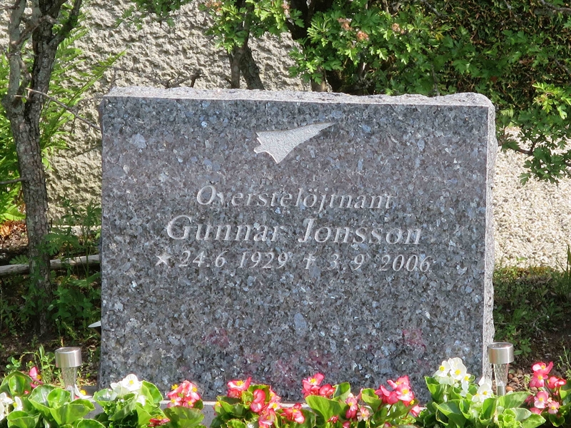 Grave number: HÖB 37    21