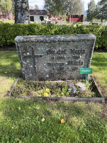 Grave number: 3065 D     9-10
