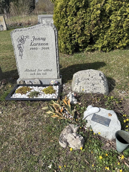Grave number: LI 19