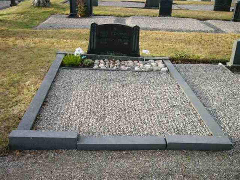 Grave number: BK 02    10