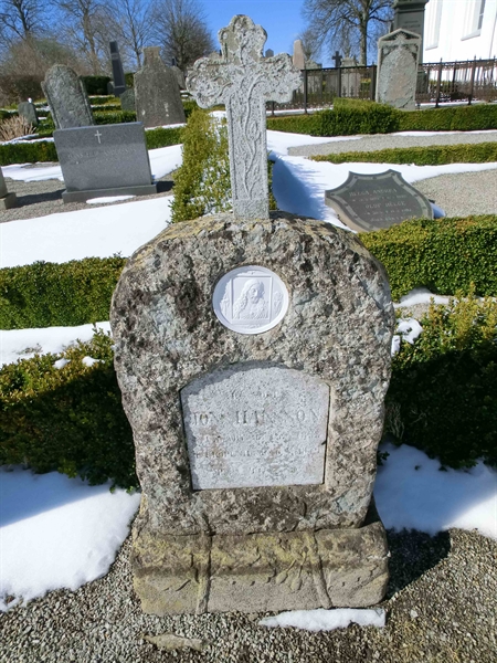 Grave number: SÅ 010:01
