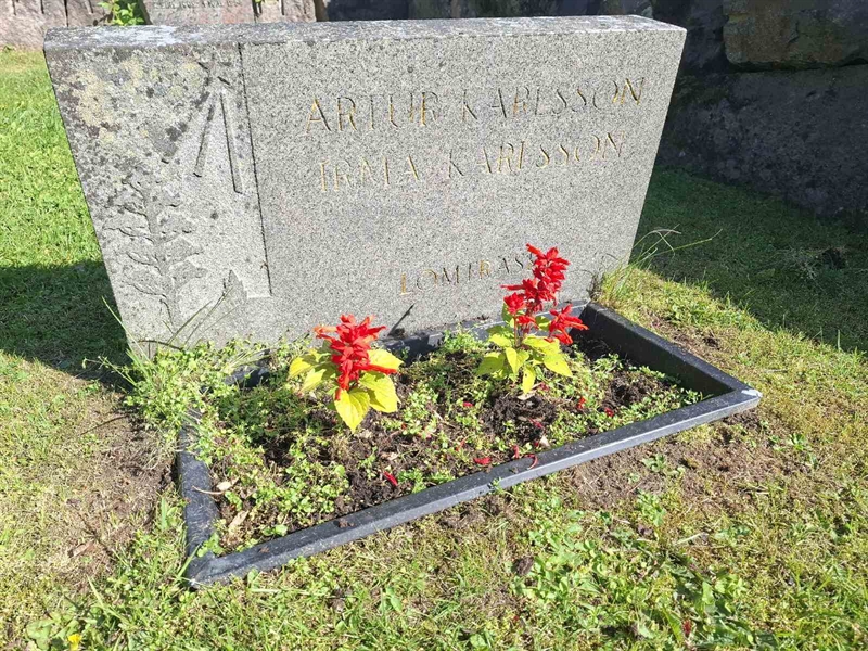 Grave number: 001 2   925