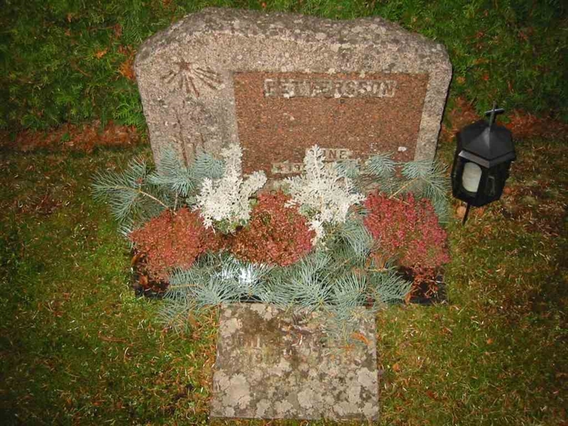 Grave number: KV E 104a-c