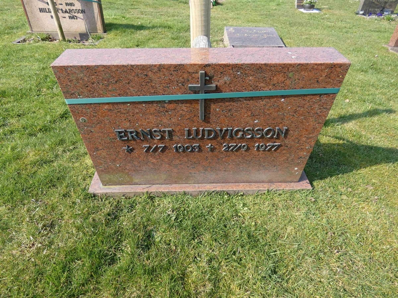 Grave number: EL 2   421