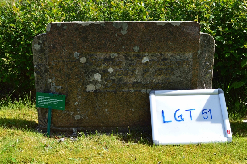 Grave number: LG T    51