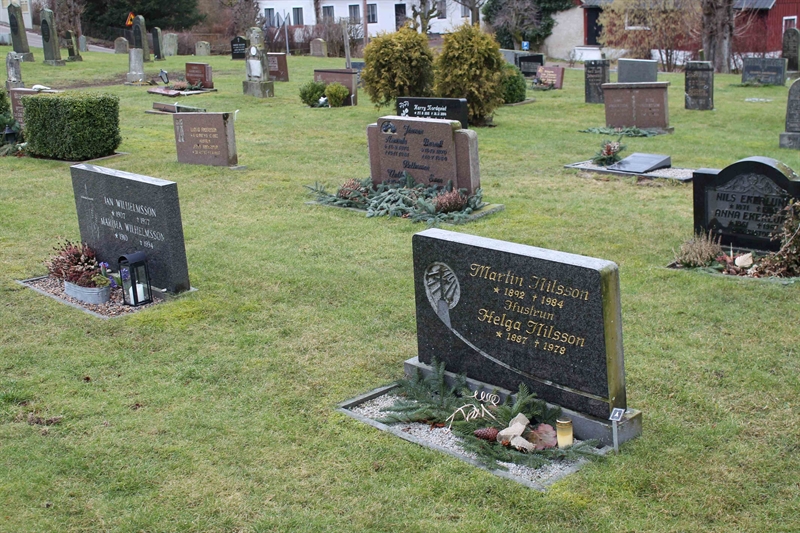 Grave number: ÖKK 2   179, 180