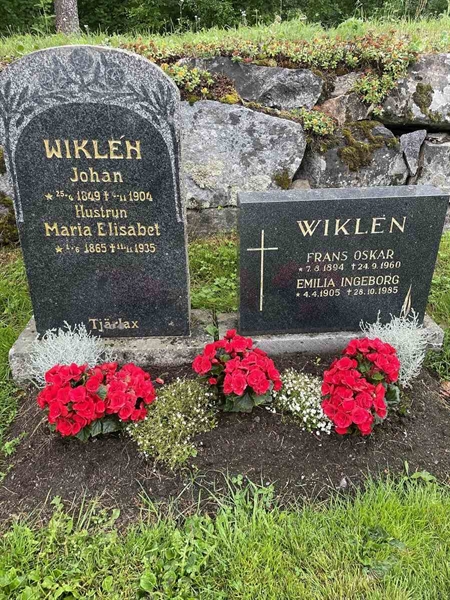 Hautatunnus: N 4 4   698