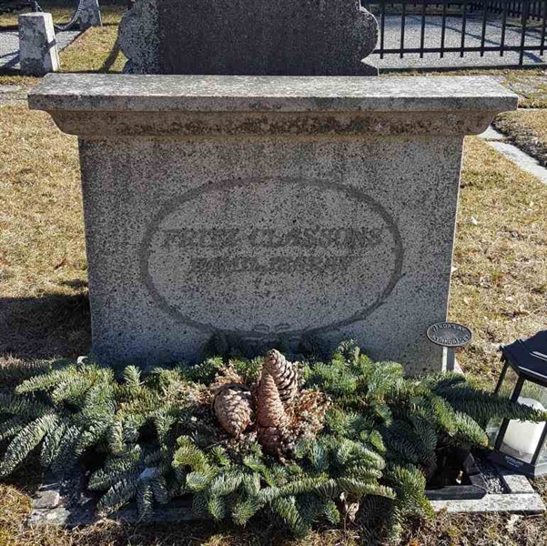 Grave number: T TGK   609-610