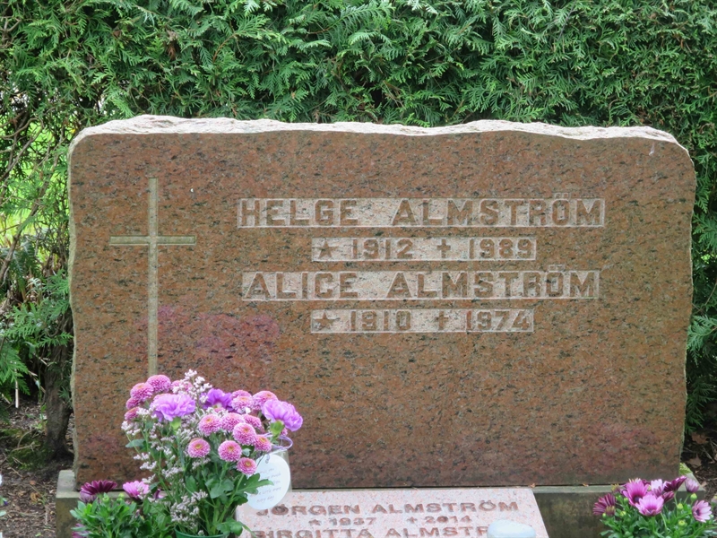 Grave number: HÖB 70E   113