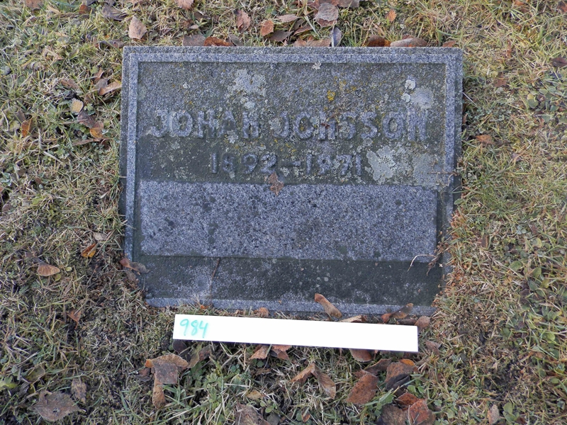 Grave number: 1 1   984