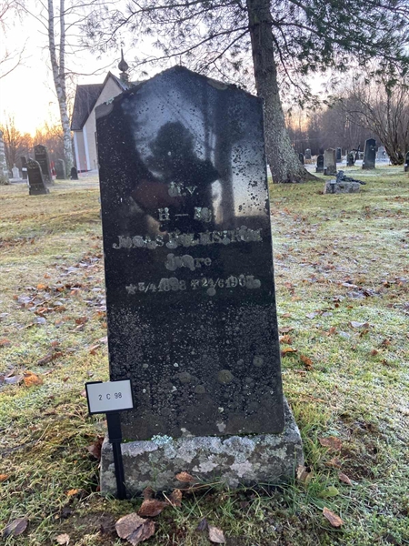 Gravnummer: 2 C    98