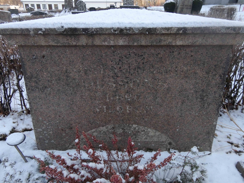 Grave number: 1 B   235