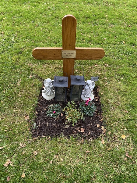 Hautatunnus: 2 C   811