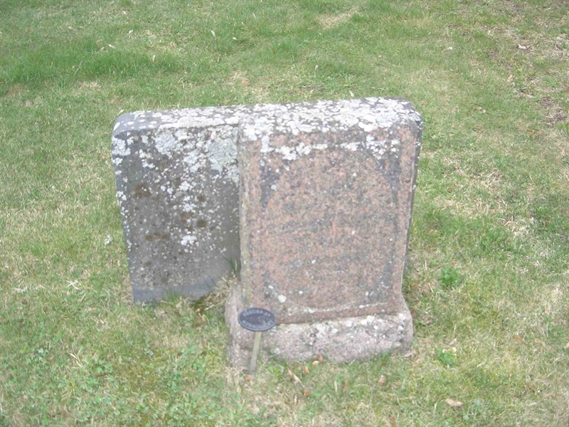 Grave number: 05 P   44