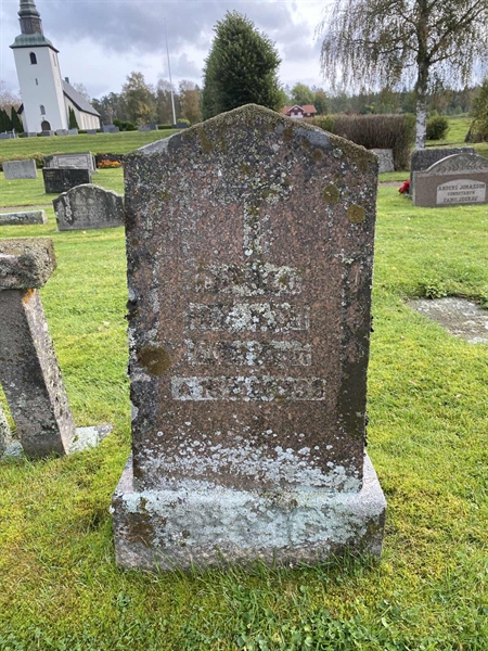 Grave number: 4 Me 03    27