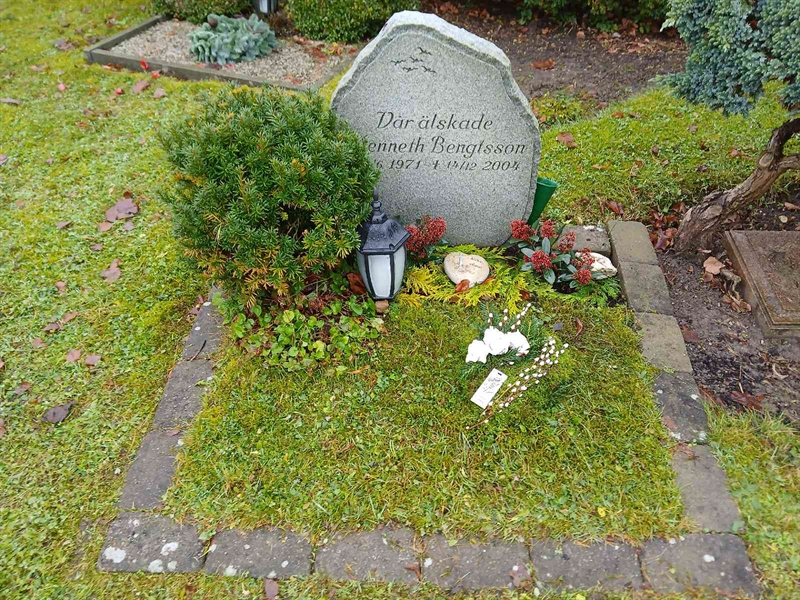 Grave number: FE K    31