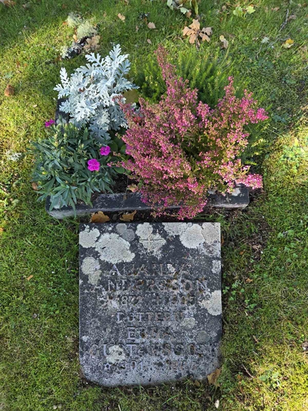 Grave number: T A A    83