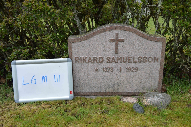 Grave number: LG M   111