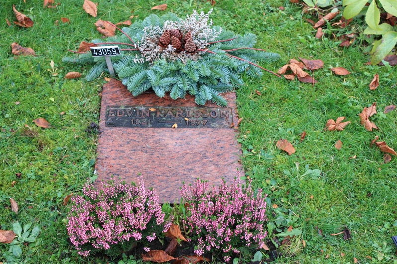 Grave number: Ö U09    59