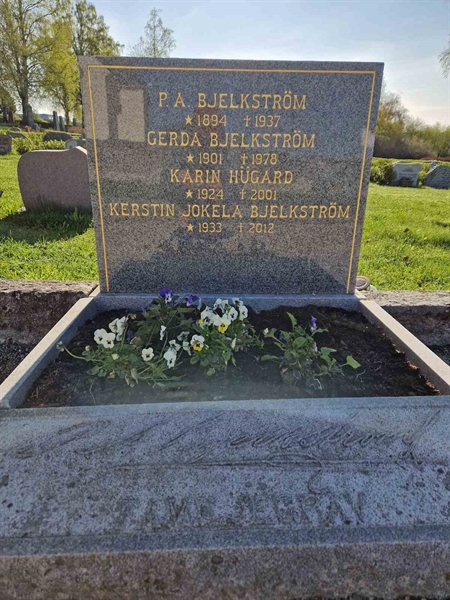 Grave number: 501 14 2653-2656