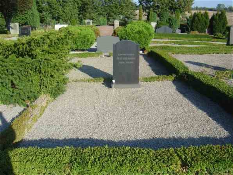 Grave number: Bo E    67-68