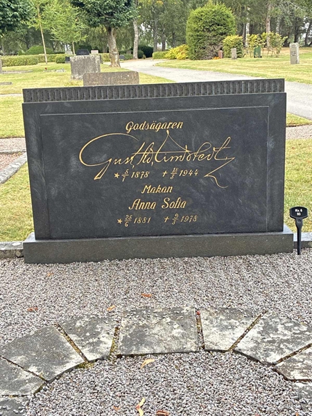 Grave number: 33 6    93