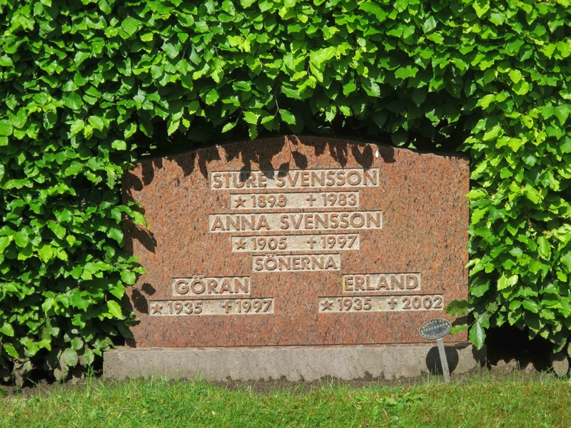 Grave number: HÖB 24    11