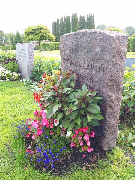 Hautatunnus: NK F C    57-58