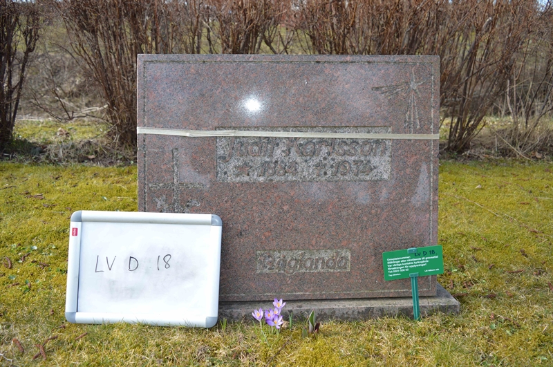 Grave number: LV D    18