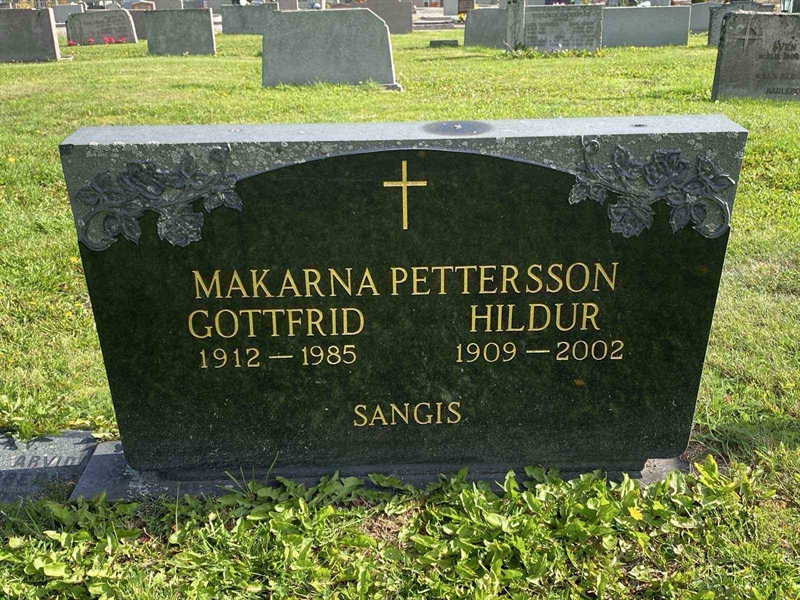 Grave number: 2 08 207