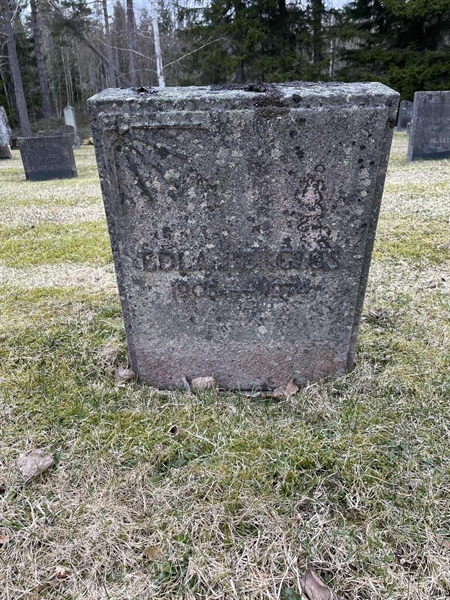 Grave number: R 2   152-E