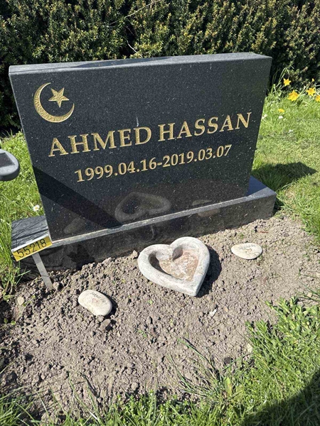 Grave number: R 05M 218